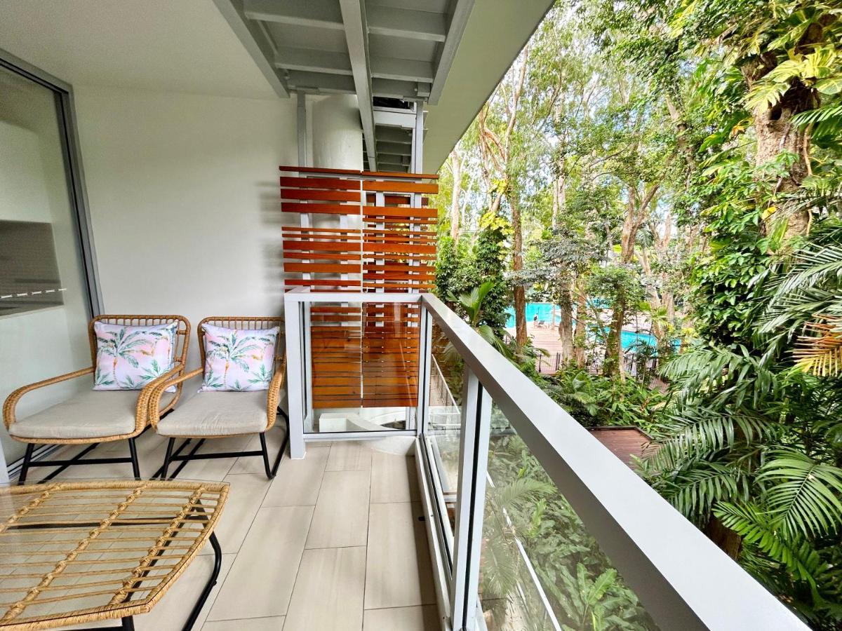 Palm Cove Beachside Apartments - Pool And Garden Views Kültér fotó
